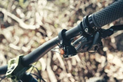 Cricket - Sonnette De Vélo Double Mode -Vélos Pièces Magasin Granite Cricket Dual Mode Fahrradklingel GBL01 01 4